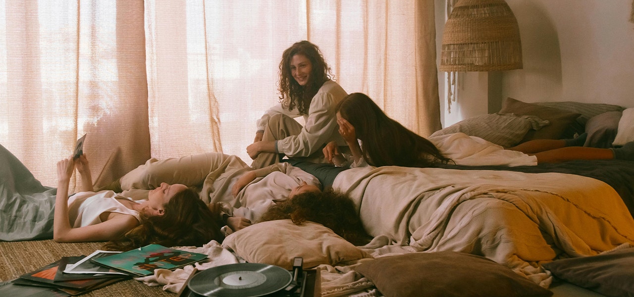 girls chatting the morning after a sleepover